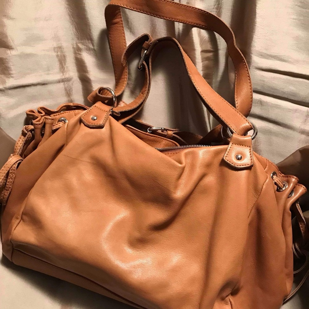 Elegant Tan Leather Women's Bag